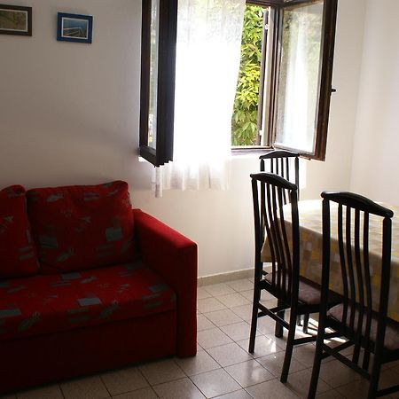 Apartment Ana M Krk Town Buitenkant foto