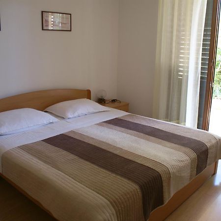 Apartment Ana M Krk Town Buitenkant foto