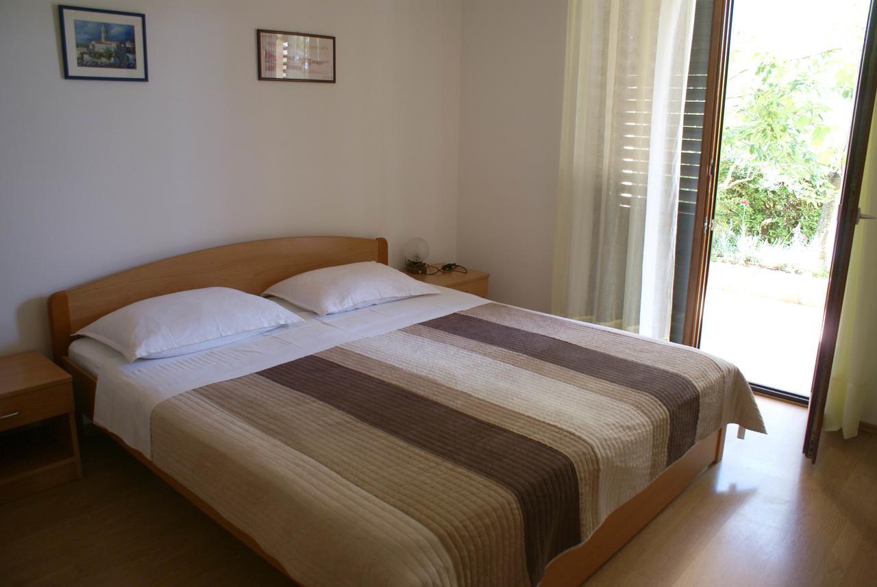 Apartment Ana M Krk Town Buitenkant foto