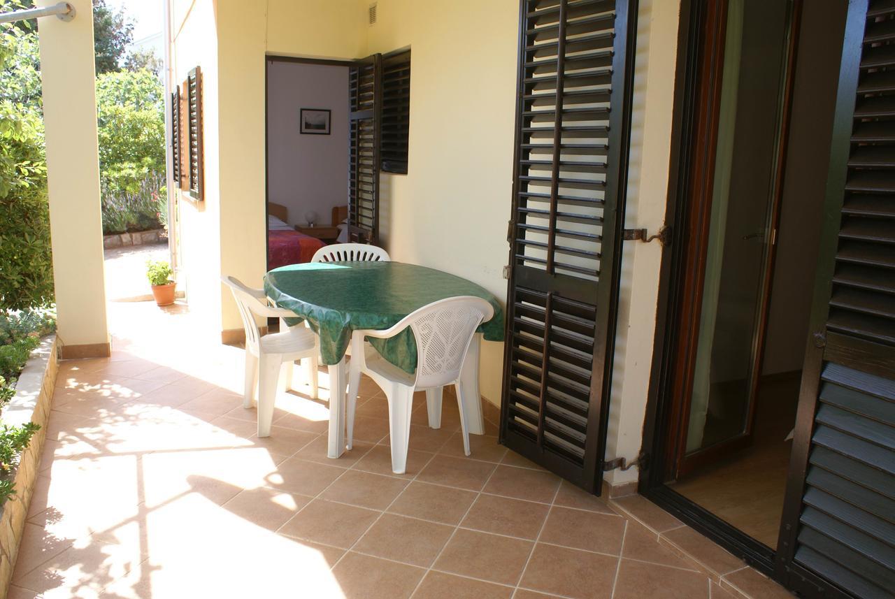 Apartment Ana M Krk Town Buitenkant foto