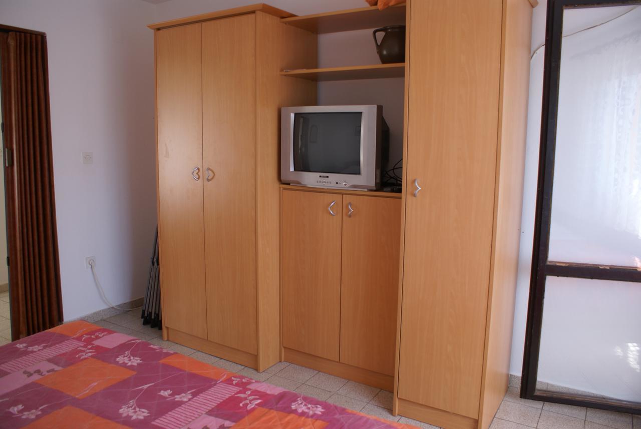 Apartment Ana M Krk Town Buitenkant foto